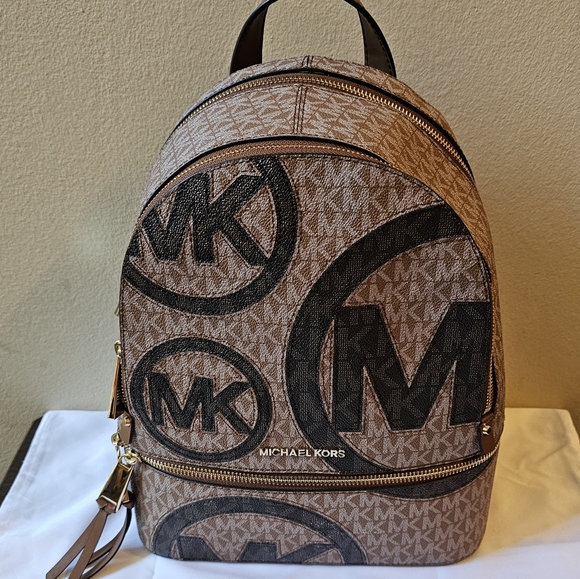 Michael kors medium Backpack - Picture 13 of 16